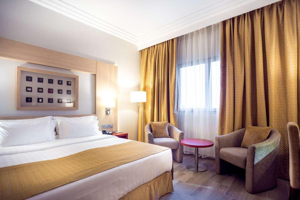 Golden Tulip Le Diplomate Hotell Cotonou Rum bild