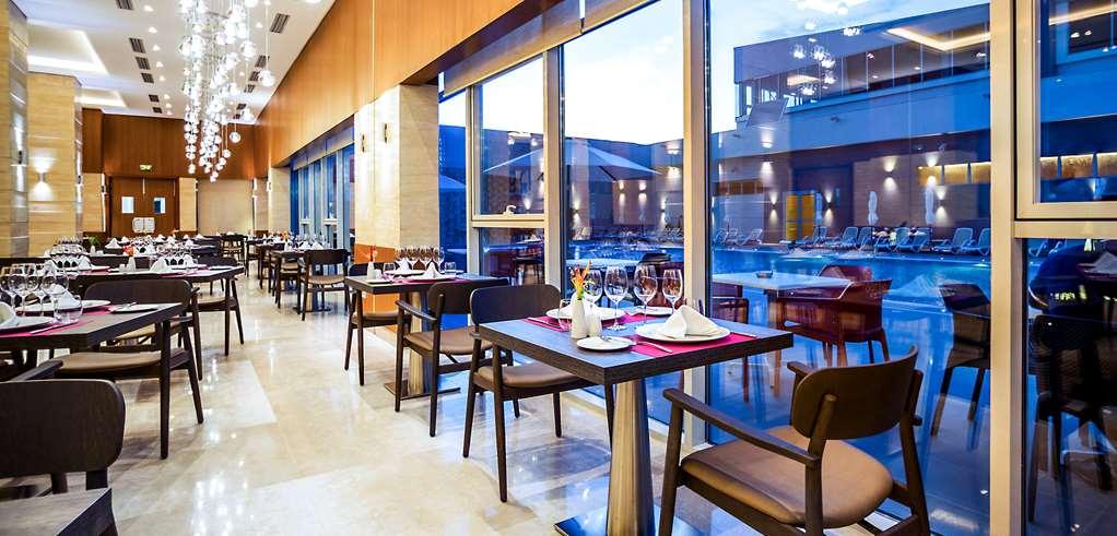 Golden Tulip Le Diplomate Hotell Cotonou Restaurang bild
