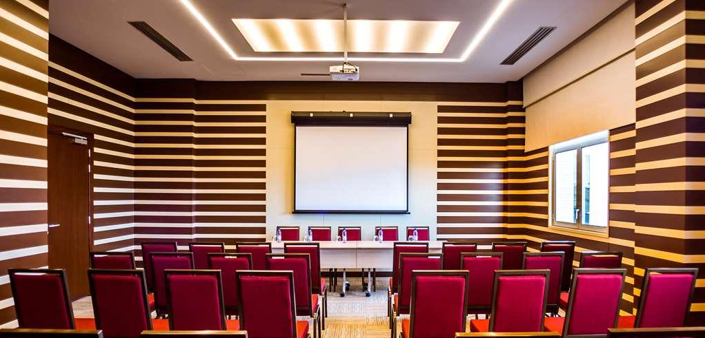 Golden Tulip Le Diplomate Hotell Cotonou Bekvämligheter bild