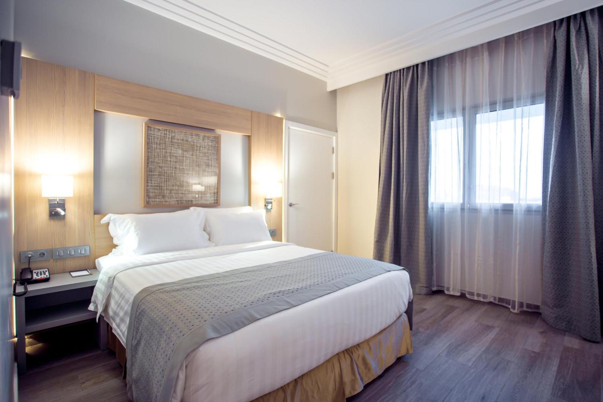 Golden Tulip Le Diplomate Hotell Cotonou Exteriör bild