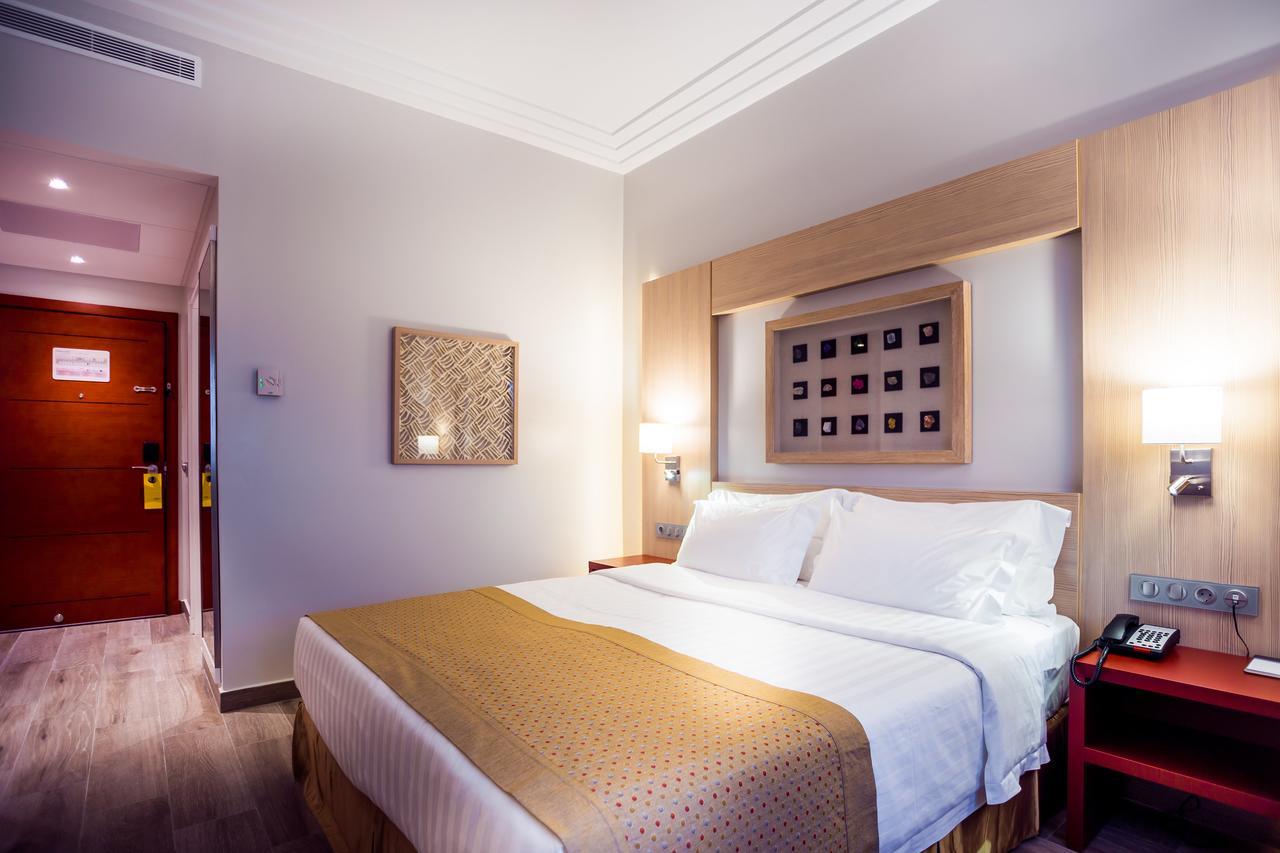 Golden Tulip Le Diplomate Hotell Cotonou Exteriör bild