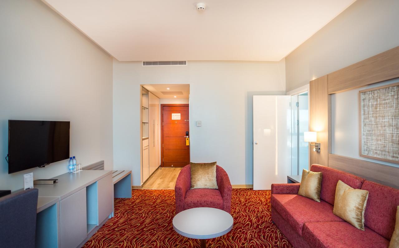 Golden Tulip Le Diplomate Hotell Cotonou Exteriör bild