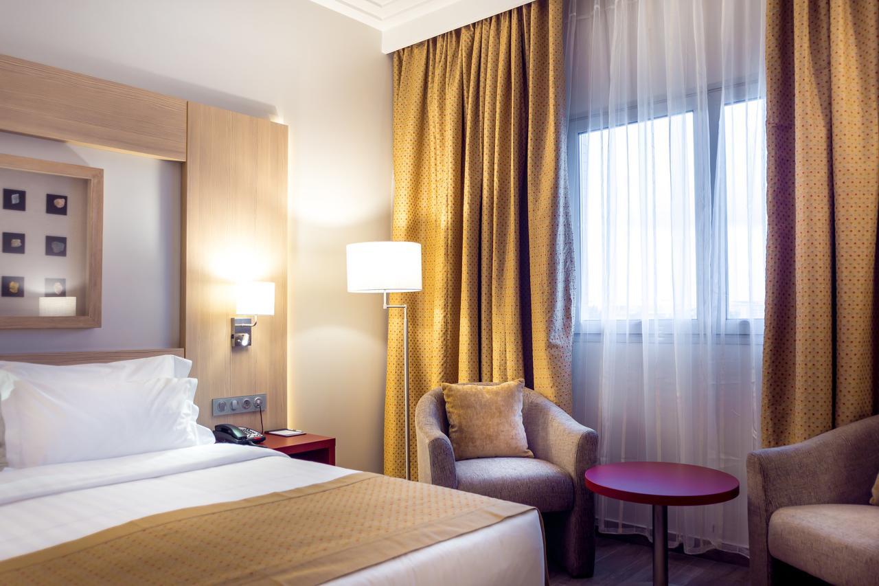 Golden Tulip Le Diplomate Hotell Cotonou Exteriör bild