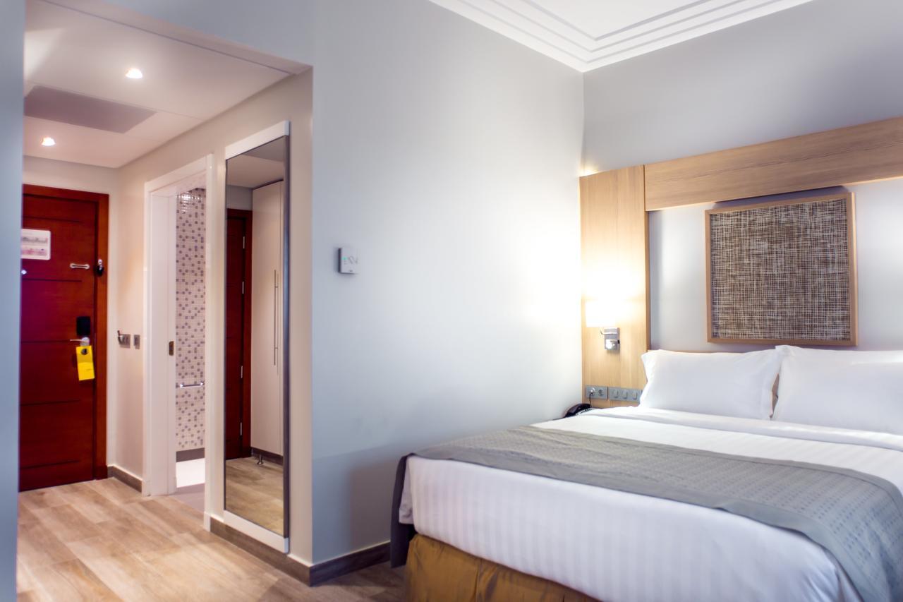 Golden Tulip Le Diplomate Hotell Cotonou Exteriör bild