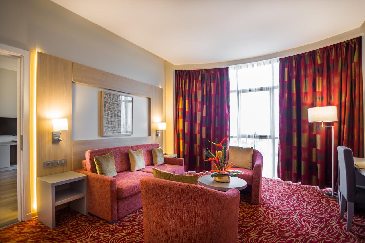 Golden Tulip Le Diplomate Hotell Cotonou Exteriör bild
