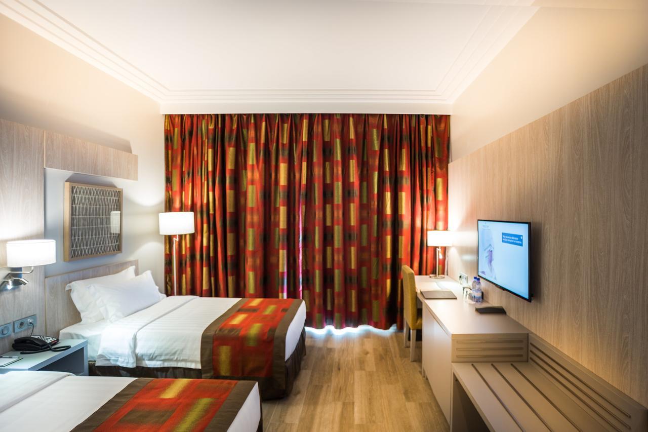 Golden Tulip Le Diplomate Hotell Cotonou Exteriör bild