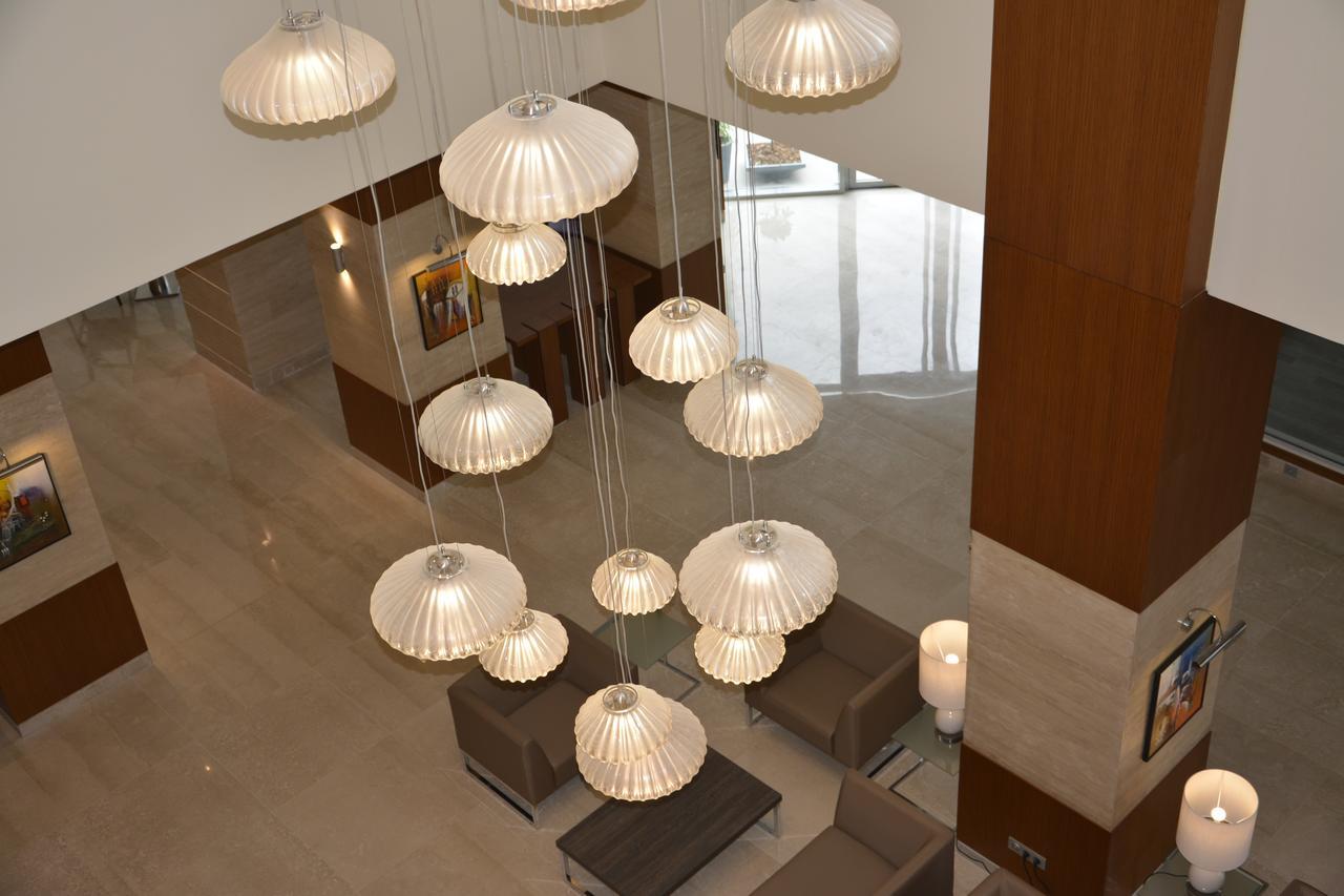 Golden Tulip Le Diplomate Hotell Cotonou Exteriör bild