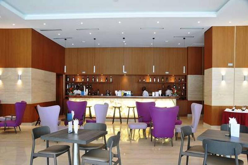 Golden Tulip Le Diplomate Hotell Cotonou Exteriör bild