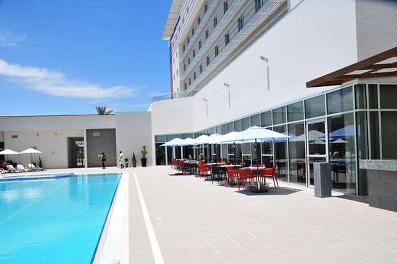 Golden Tulip Le Diplomate Hotell Cotonou Exteriör bild